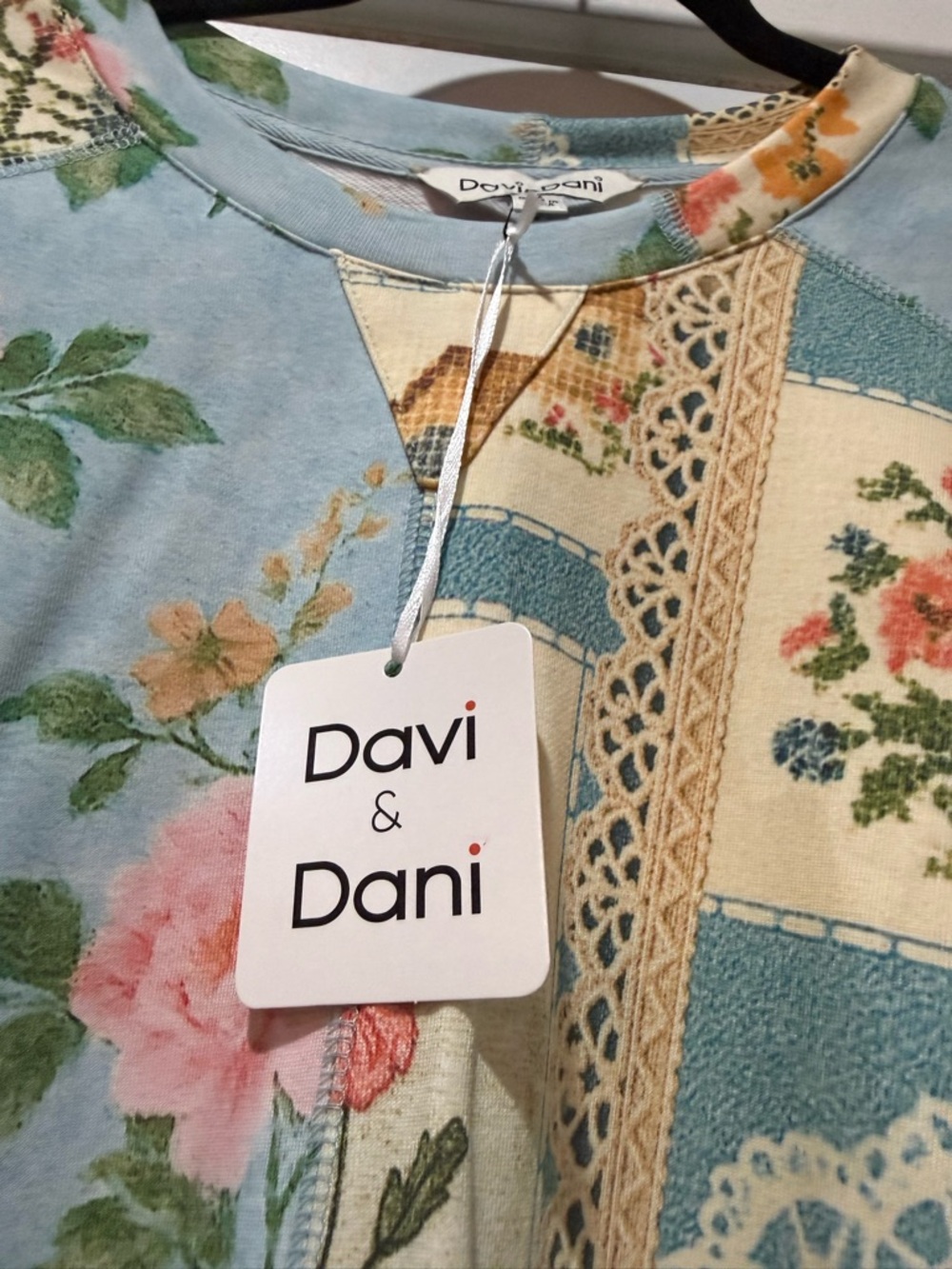 DAVI & DANI Pastel Blue Floral Patchwork Sweatshirt - Picture 3 of 9